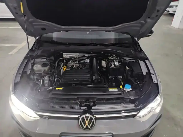 Volkswagen Golf — Фото автомобиля 19