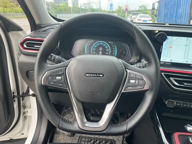 Changan Oushang X5 — Фото автомобиля 19