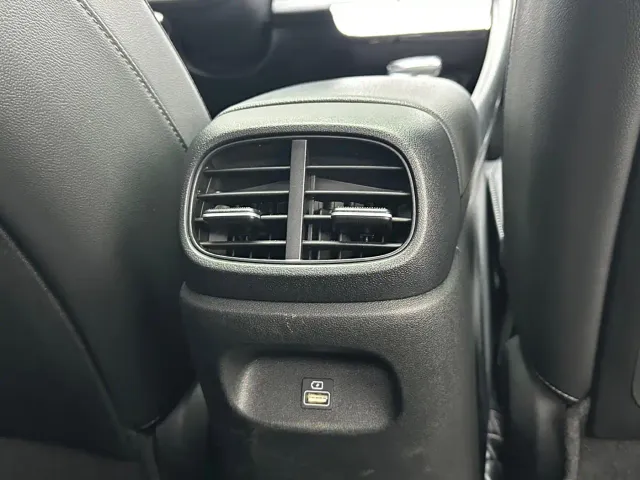 Hyundai Elantra — Фото автомобиля 15