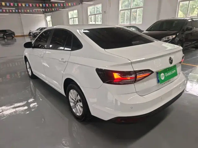 Volkswagen Lavida — Фото автомобиля 22