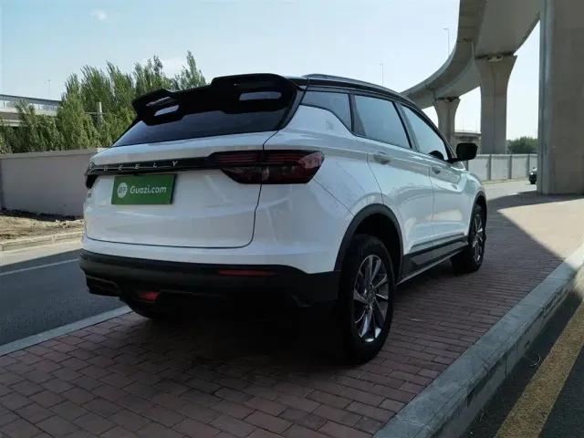 Geely Binyue — Фото автомобиля 11