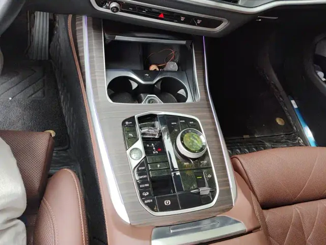 BMW X7 — Фото автомобиля 16