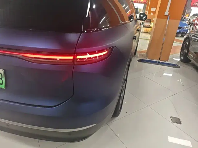 Nio ES8 — Фото автомобиля 7