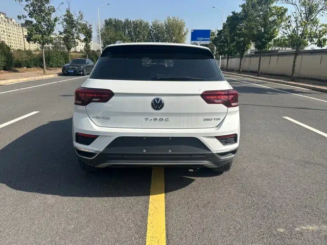 Volkswagen T-Roc — Фото автомобиля 12