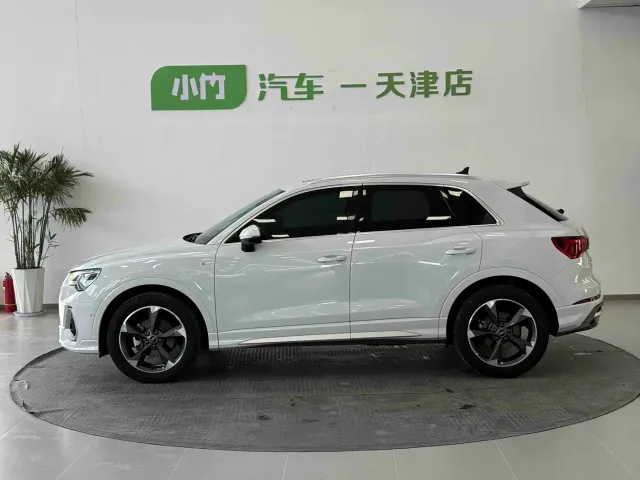 Audi Q3 — Фото автомобиля 3