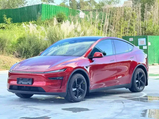 Фотография автомобиля — Tesla Model Y