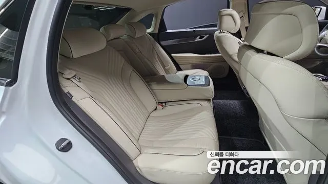 Genesis G80 Бензин 2.5 турбо AWD — Фото автомобиля 11