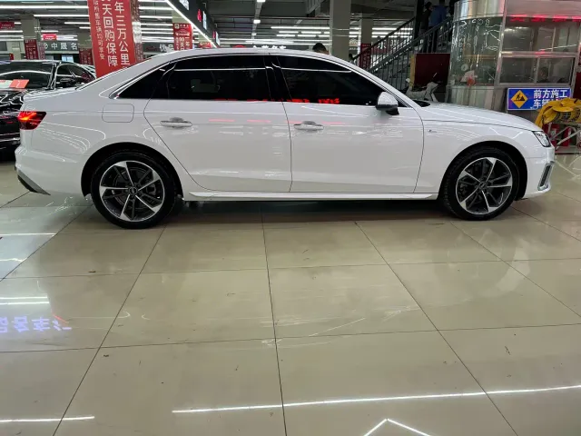 Audi A4L — Фото автомобиля 11
