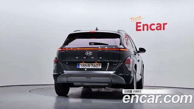 Hyundai Kona Kona (SX2) Бензин 1.6 Turbo 4WD — Фото автомобиля 4
