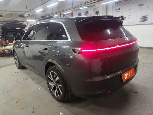 Li Auto L7 — Фото автомобиля 3