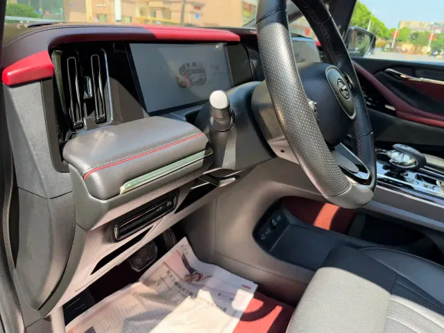 GAC Trumpchi M8 — Фото автомобиля 16