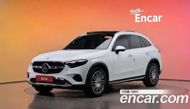 Фотография автомобиля — Mercedes-Benz GLC-Class