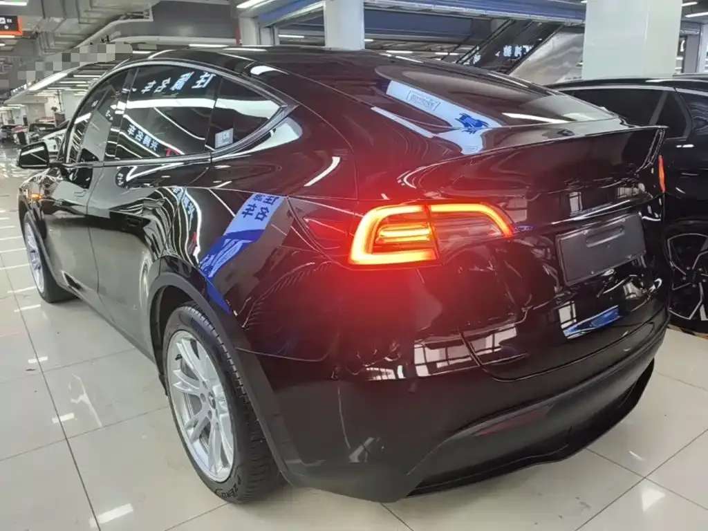 Tesla Model Y 2022 Facelift Rear-Wheel Drive Version — Фото автомобиля 4