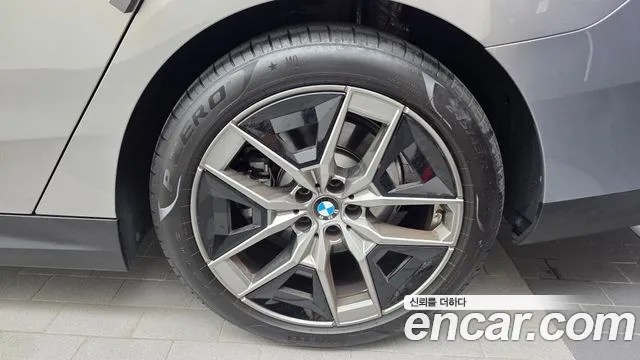 BMW 5-Series — Фото автомобиля 19