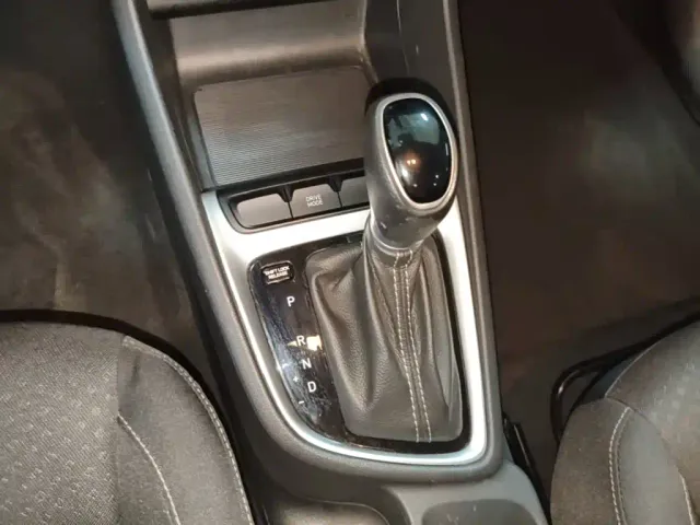 Hyundai Elantra — Фото автомобиля 13