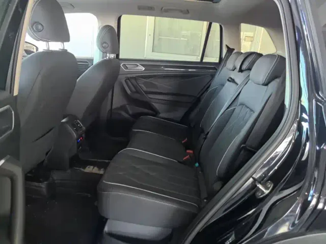 Volkswagen Tiguan L PHEV — Фото автомобиля 16