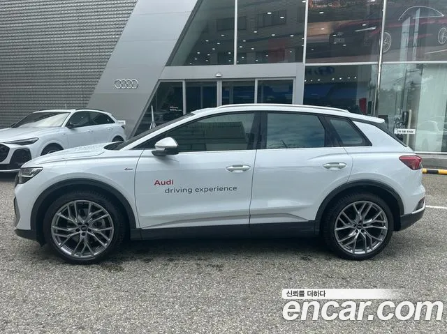 Audi Q4 e-tron F4 — Фото автомобиля 11
