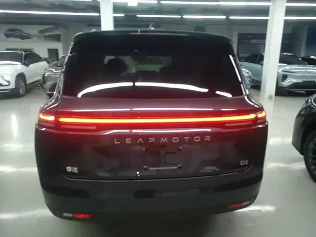 Leapmotor C16 — Фото автомобиля 5