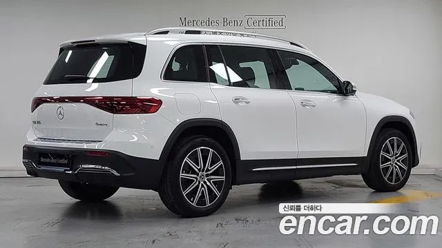 Mercedes-Benz EQB — Фото автомобиля 2