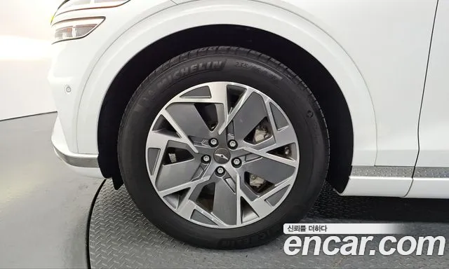 Genesis GV70 Electrified — Фото автомобиля 5