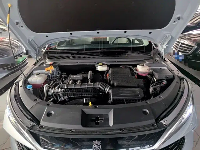 BYD Qin L — Фото автомобиля 19