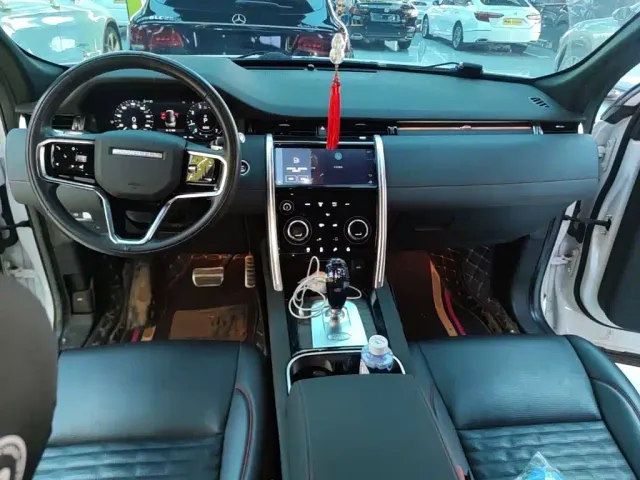 Land Rover Discovery Sport — Фото автомобиля 9