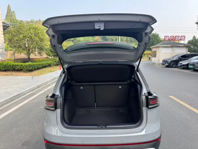 Volkswagen Tharu — Фото автомобиля 12