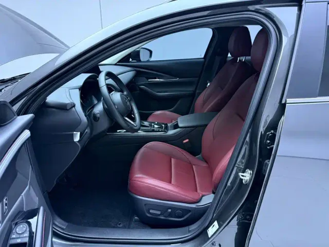 Mazda CX-30 — Фото автомобиля 16