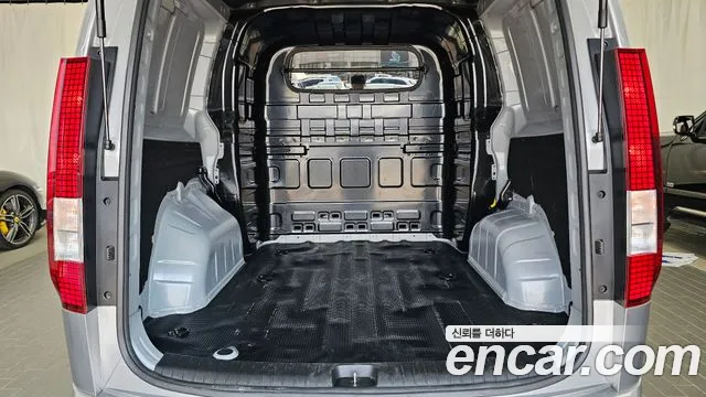 Hyundai Staria Staria Карго 5 мест — Фото автомобиля 18