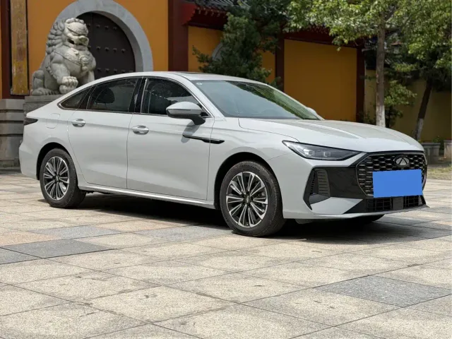 Chery Fengyun Fengyun A8L 2025 1.5TGDI 145km Comfort — Фото автомобиля 3