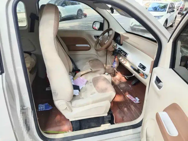 Wuling Hongguang Mini EV — Фото автомобиля 12