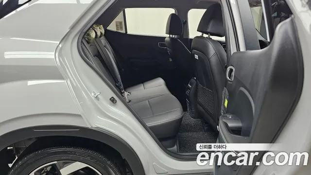 Hyundai Venue — Фото автомобиля 11