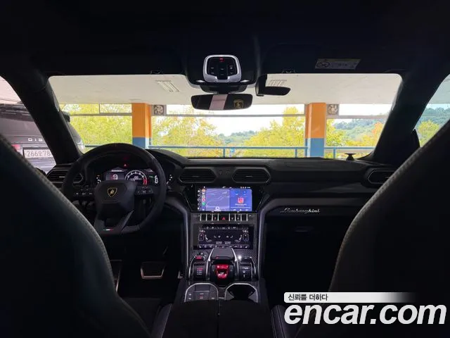 Lamborghini Urus — Фото автомобиля 7