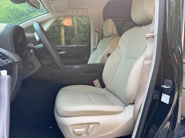 Toyota Vellfire — Фото автомобиля 4