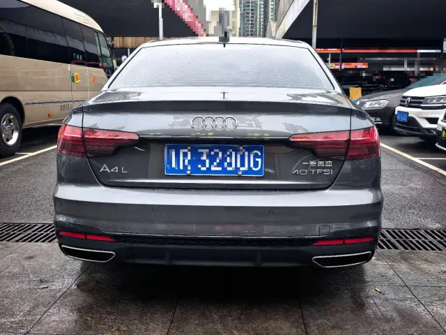 Audi A4L — Фото автомобиля 12