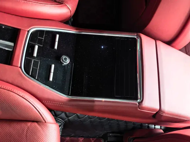 Porsche Panamera — Фото автомобиля 12
