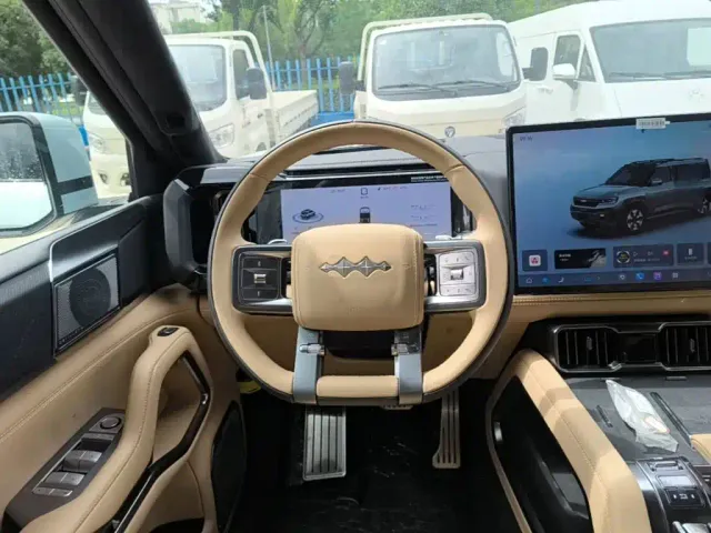 BYD FangChengBao Leopard 8 — Фото автомобиля 10