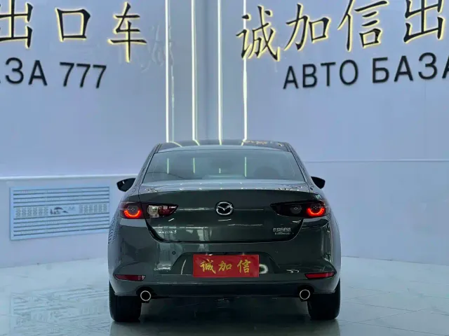 Mazda Axela — Фото автомобиля 5