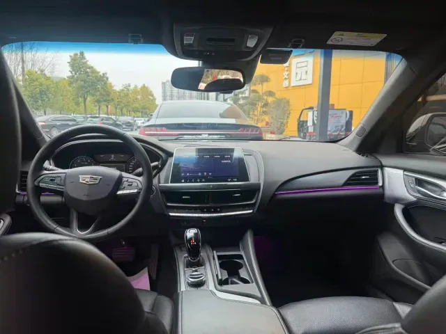 Cadillac CT5 — Фото автомобиля 5