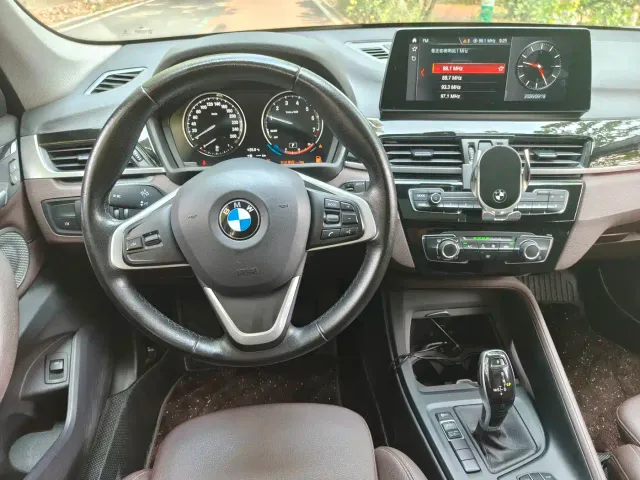 BMW X1 — Фото автомобиля 14