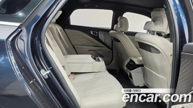Kia K8 K8 Hybrid — Фото автомобиля 12