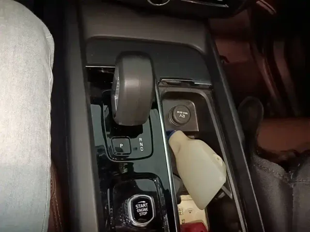 Volvo XC60 — Фото автомобиля 13