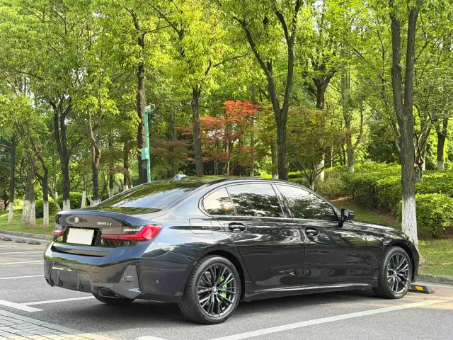 BMW 3 Series — Фото автомобиля 8