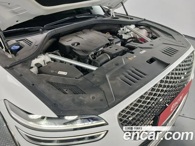 Genesis GV70 — Фото автомобиля 9