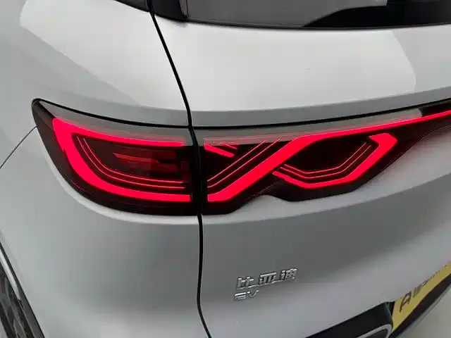 BYD Yuan UP 2025 Smart Drive Edition 401KM Vitality Version — Фото автомобиля 17