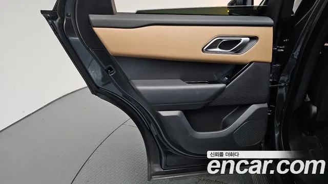 Land Rover Range Rover Velar — Фото автомобиля 14