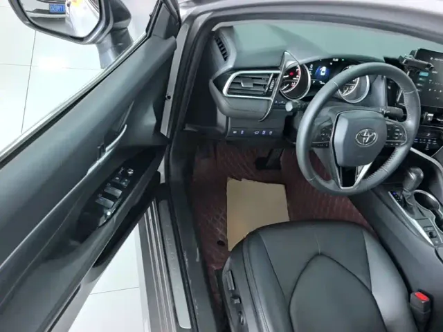 Toyota Camry — Фото автомобиля 15