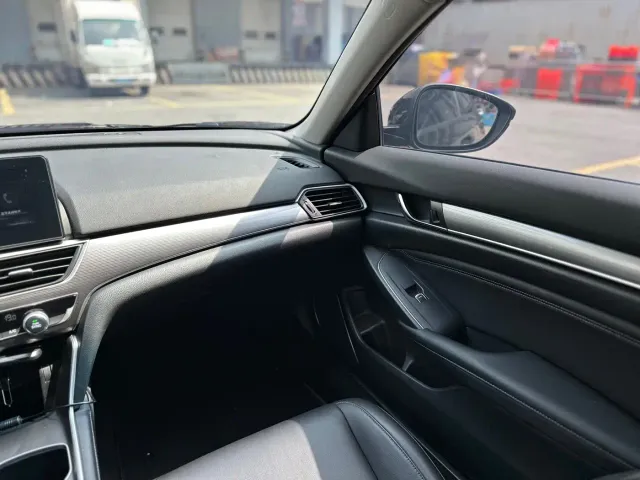 Honda Accord — Фото автомобиля 14
