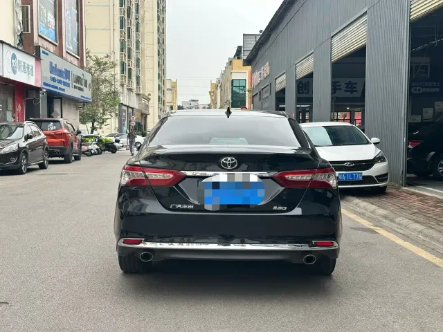 Toyota Camry — Фото автомобиля 5