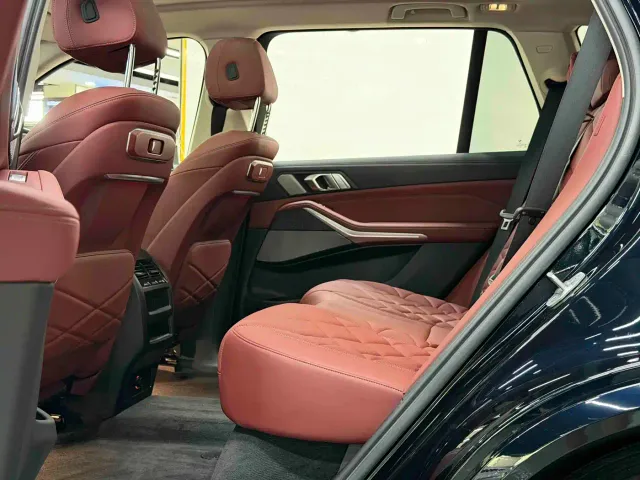 BMW BMW X5 2023 xDrive 30Li Premium M Sport Package — Фото автомобиля 7